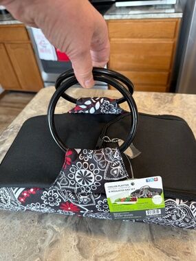 Fit & Fresh Storage Container with Zippered Insulated Carrier
